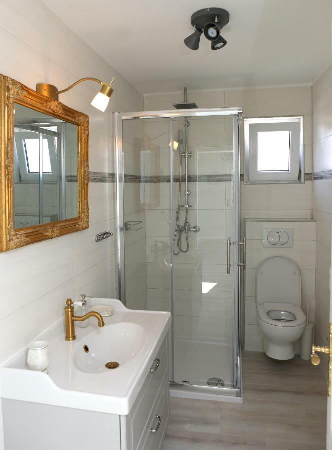 PUY Sweet Suite With Free Private Parking מראה חיצוני תמונה
