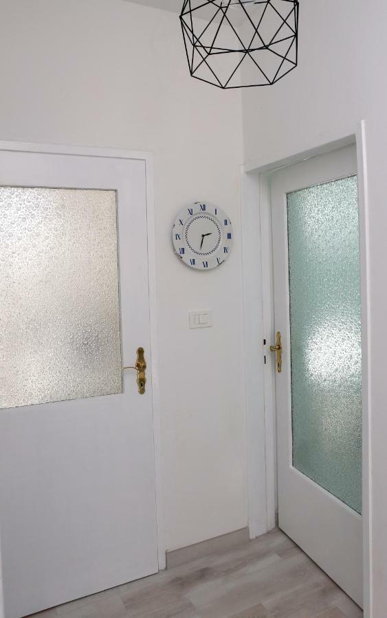 PUY Sweet Suite With Free Private Parking מראה חיצוני תמונה